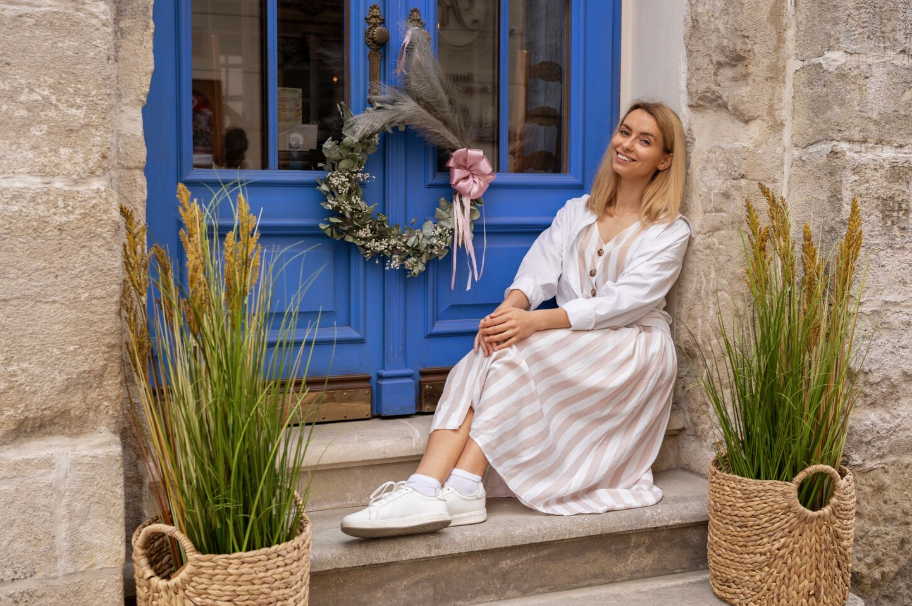 Sukienki damskie na lato 2026 – ranking 5 najgorętszych trendów, które musisz znać